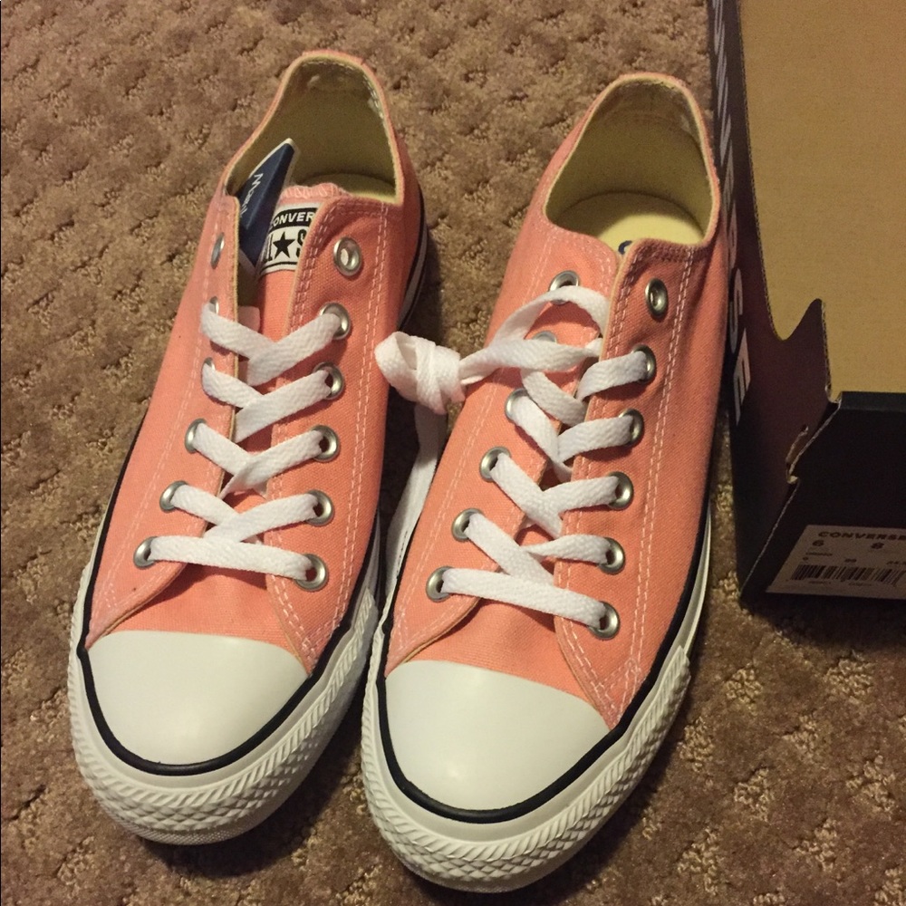Women Converse